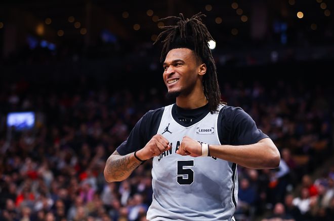 马刺大胜火箭文班亚马29分统治攻防